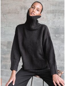 Luciee Berner Neck Sweater In Black