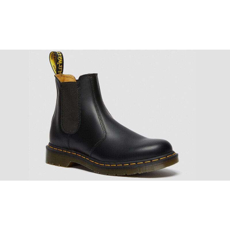 Dr. Martens 2976 Smooth Leather Chelsea Boot