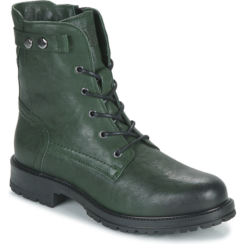 Dream in Green Boots NELATINE >