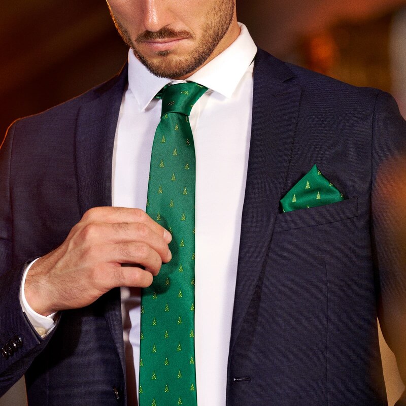Trendhim Cravate verte à motifs de sapins de Noël