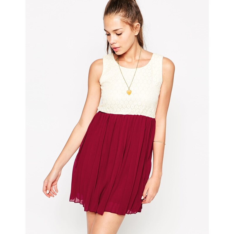 Jasmine - Robe color block avec jupe plissée - Rouge