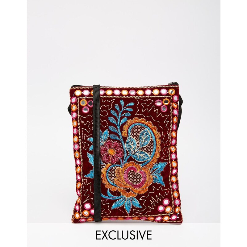 Reclaimed Vintage - Mini sac bandoulière à broderies fleuries - Rouge