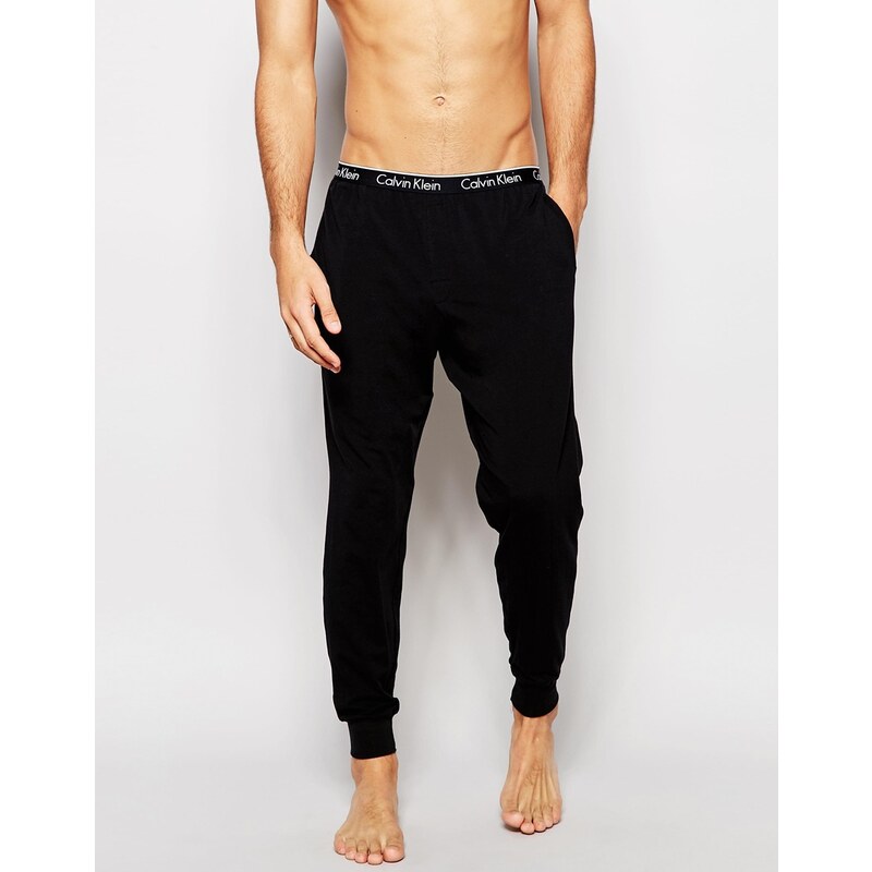 Calvin Klein - Pantalon de jogging slim avec chevilles resserrées - Noir