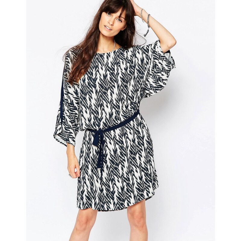 Just Female - Robe à imprimé ikat avec manches kimono - Multi