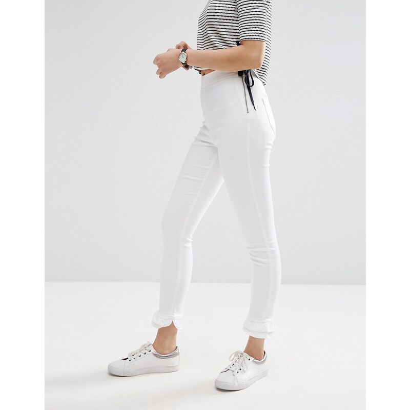 ASOS - Rivington - Jegging taille haute en jean avec ourlets à volant - Blanc - Blanc