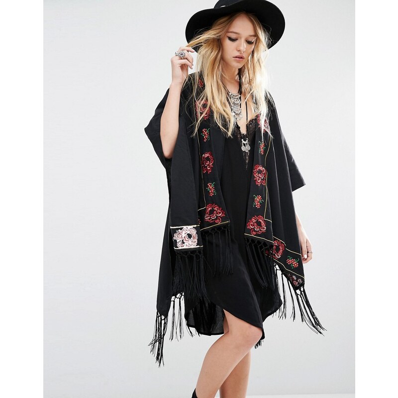 Young Bohemians - Kimono oversize avec broderies florales et franges - Noir