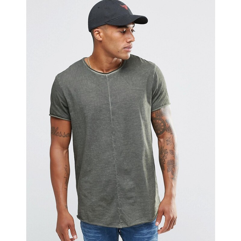 ASOS - T-shirt long à bords bruts et ourlet arrondi avec effet délavé huilé - Kaki - Vert