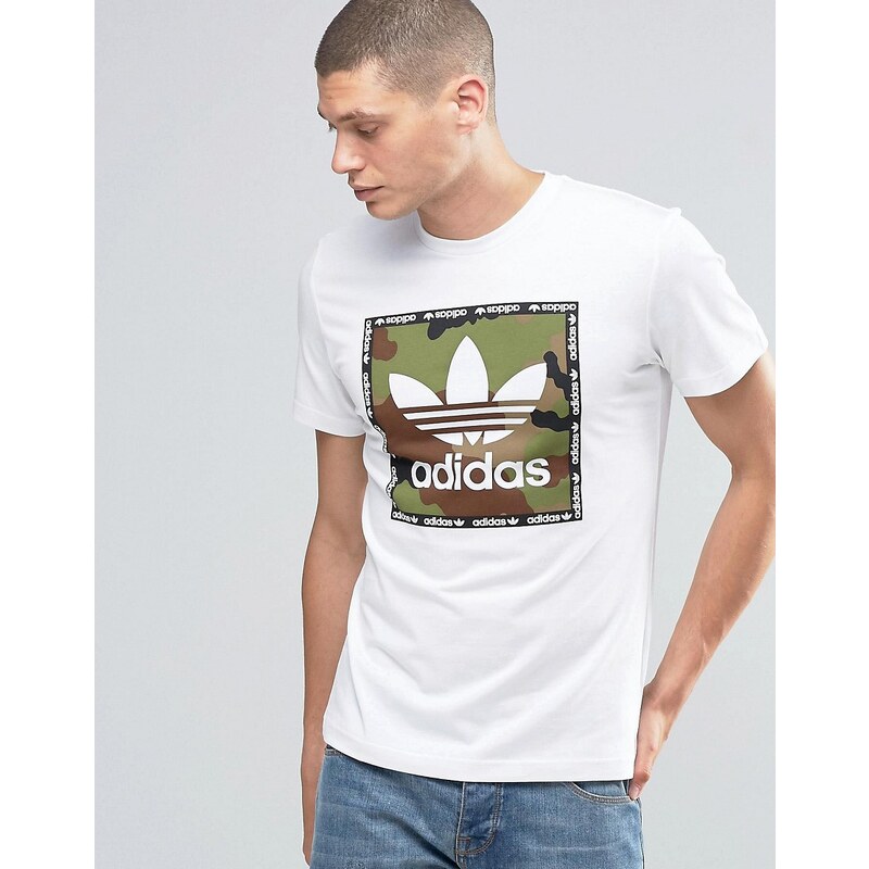 Adidas Originals - AZ1087 - T-shirt avec encadré à imprimé camouflage - Blanc