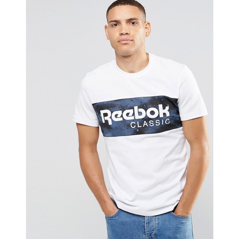 Reebok - AY1159 - T-shirt à imprimé camouflage effet pulvérisé - Blanc - Blanc
