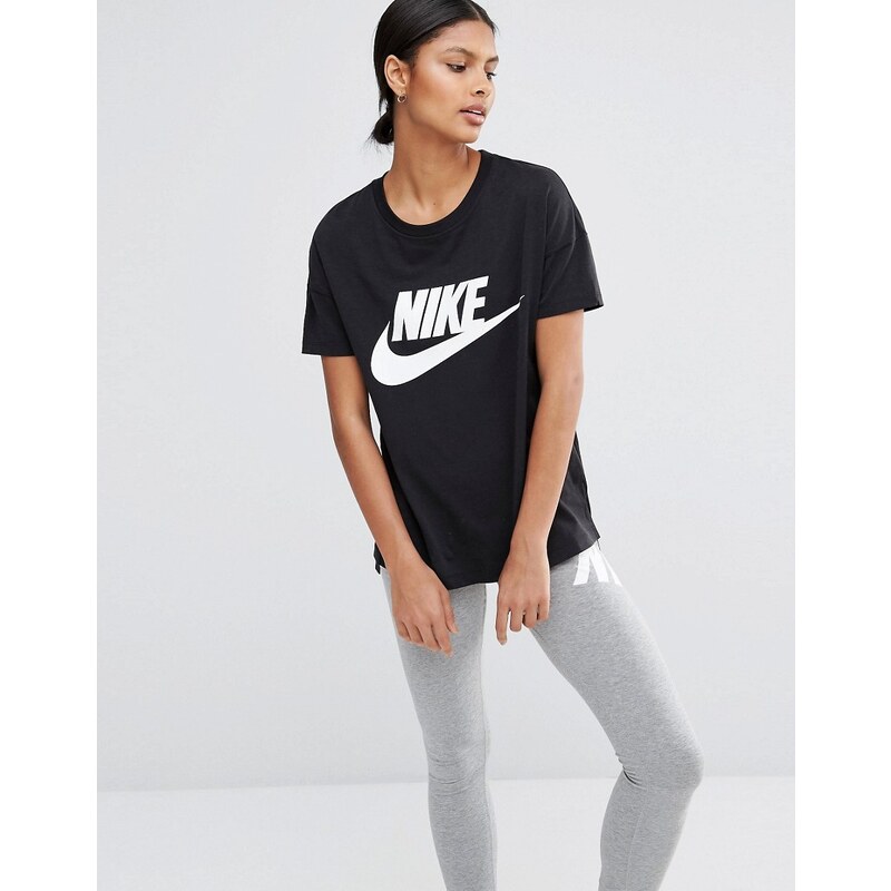 Nike - Signal - T-shirt à manches courtes avec grand logo - Noir