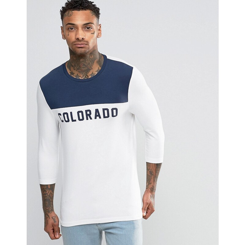 ASOS - T-shirt moulant à manches longues avec imprimé Colorado et empiècement contrastant à l'encolure - Blanc