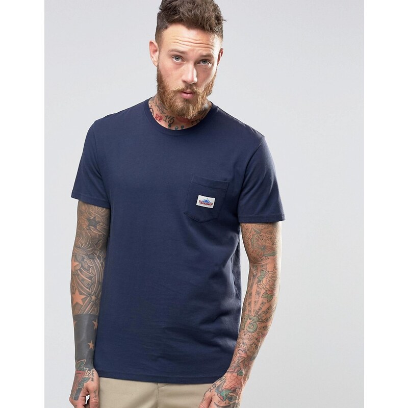 Penfield - T-shirt avec étiquette sur la poche et logo - Bleu marine