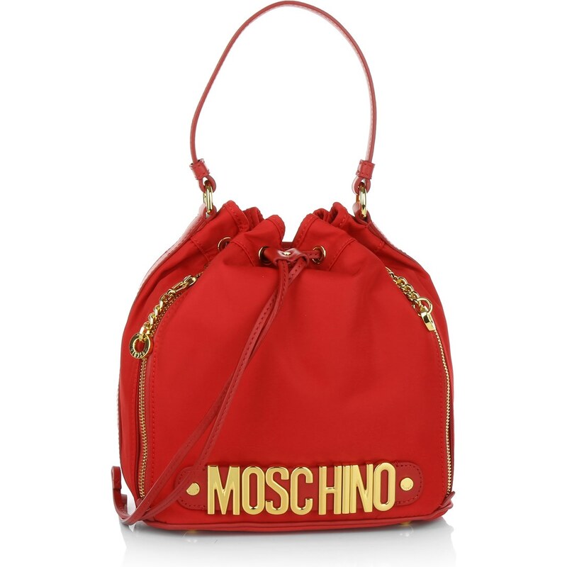 Moschino Sacs à Bandoulière, Logo Medium Nylon Bucket Bag Red en rouge