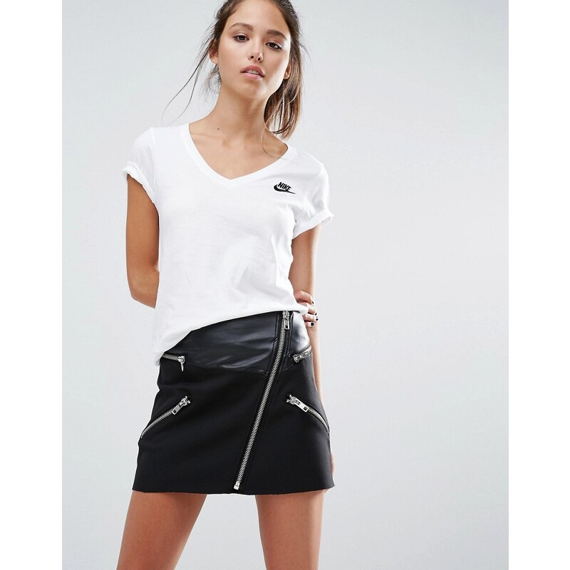 Nike - Futura - T-shirt col V et manches courtes - Blanc