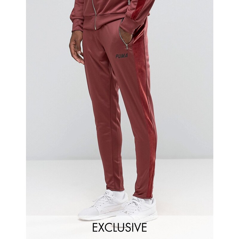 Puma - Pantalon de jogging fuselé bordé de velours - Exclusivité ASOS - Rouge