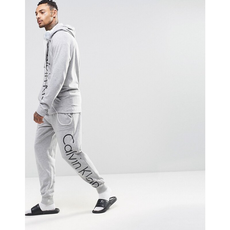 Calvin Klein - Pantalon de jogging coupe classique, resserré aux chevilles - Gris