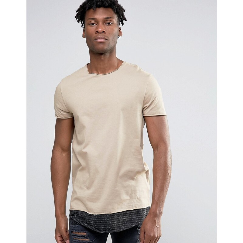 ASOS - T-shirt ultra long à encolure dégagée avec ourlet rallongé rayé - Beige