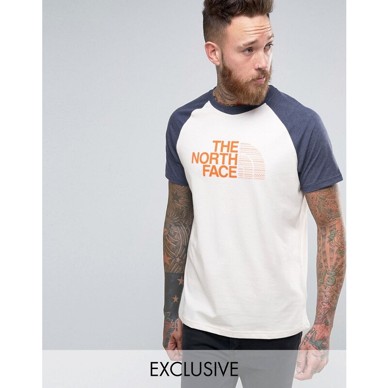 The North Face - T-shirt manches raglan en exclusivité - Orange