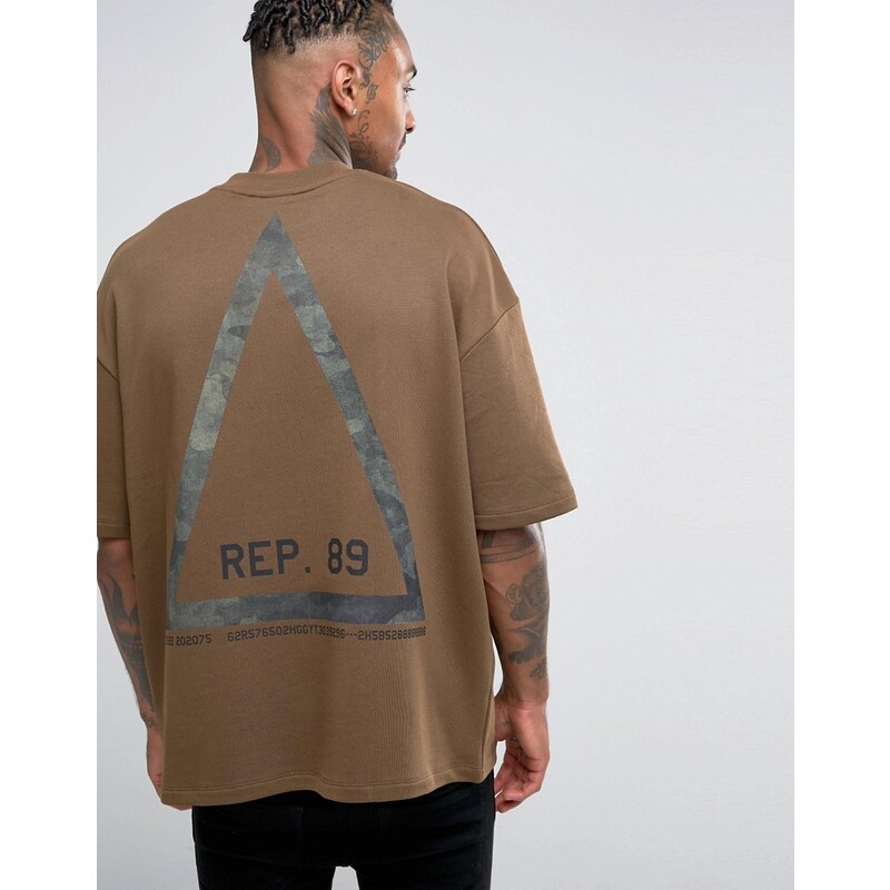 ASOS - Sweat-shirt oversize avec imprimé triangle à motif camouflage - Marron