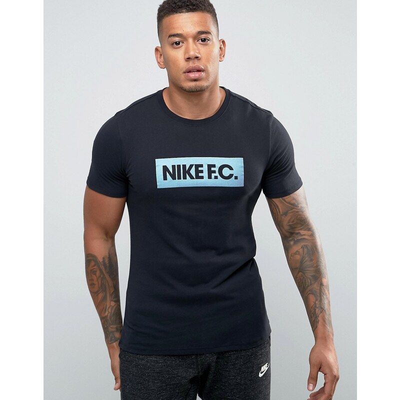 Nike - Nike FC 805521-010 - T-shirt à inscription en lettres majuscules - Noir - Noir
