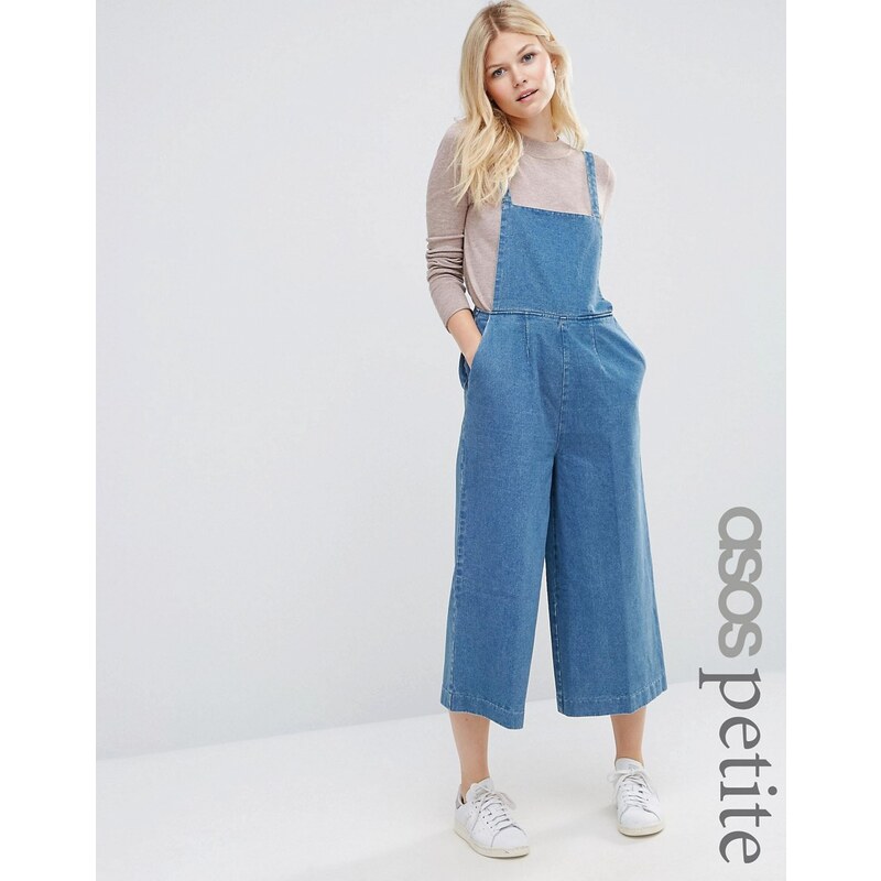 ASOS PETITE - Salopette courte minimaliste en jean - Bleu
