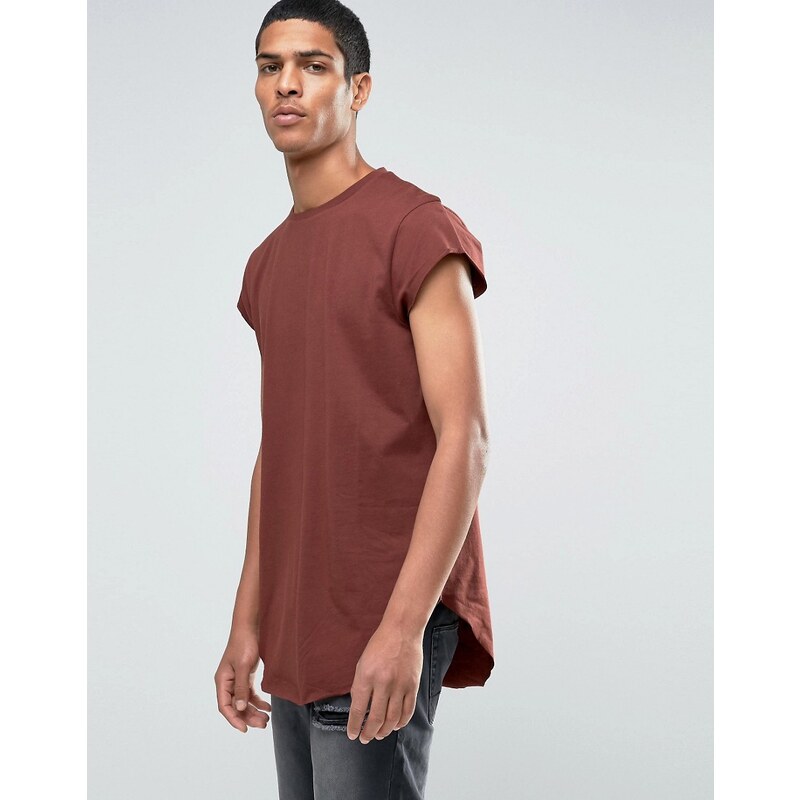 ASOS - T-shirt super long avec ourlet arrondi - Châtain - Rouge