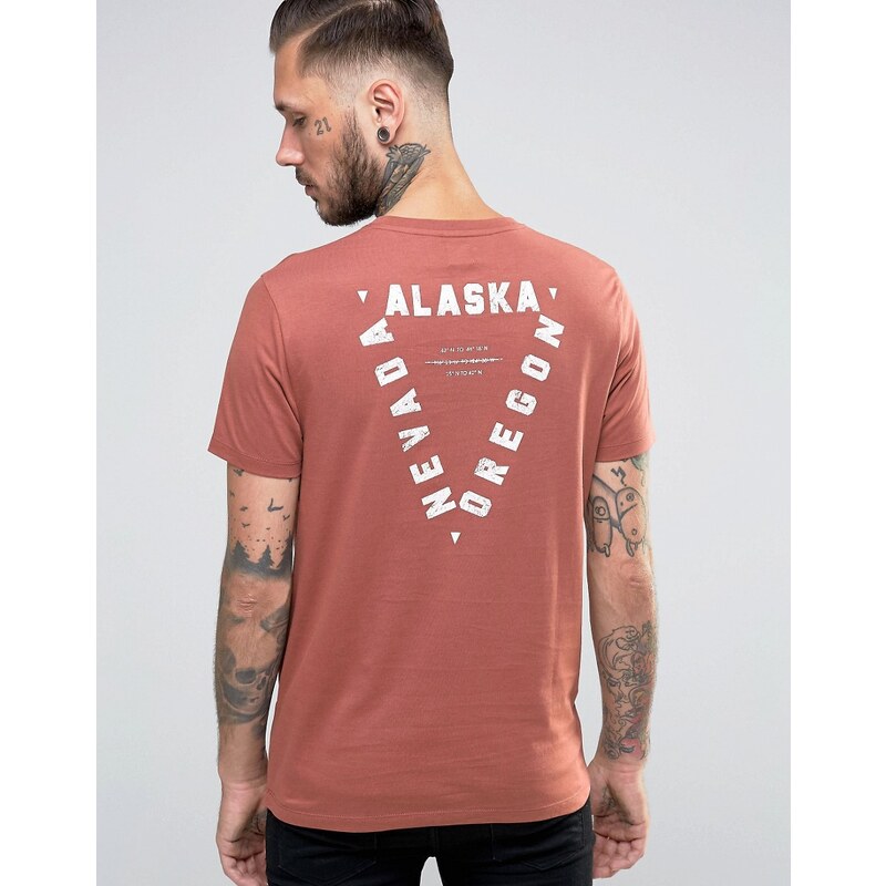 ASOS - T-shirt avec états imprimés dans le dos - Rouge
