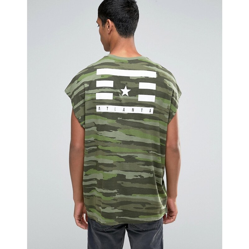 ASOS - T-shirt ultra oversize motif camouflage avec imprimé au dos - Vert