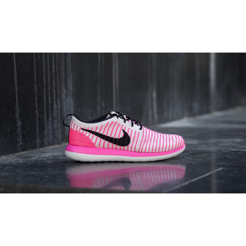 Nike Roshe Two Flyknit (GS) Pearl Pink/ Black-Pink Blast-White