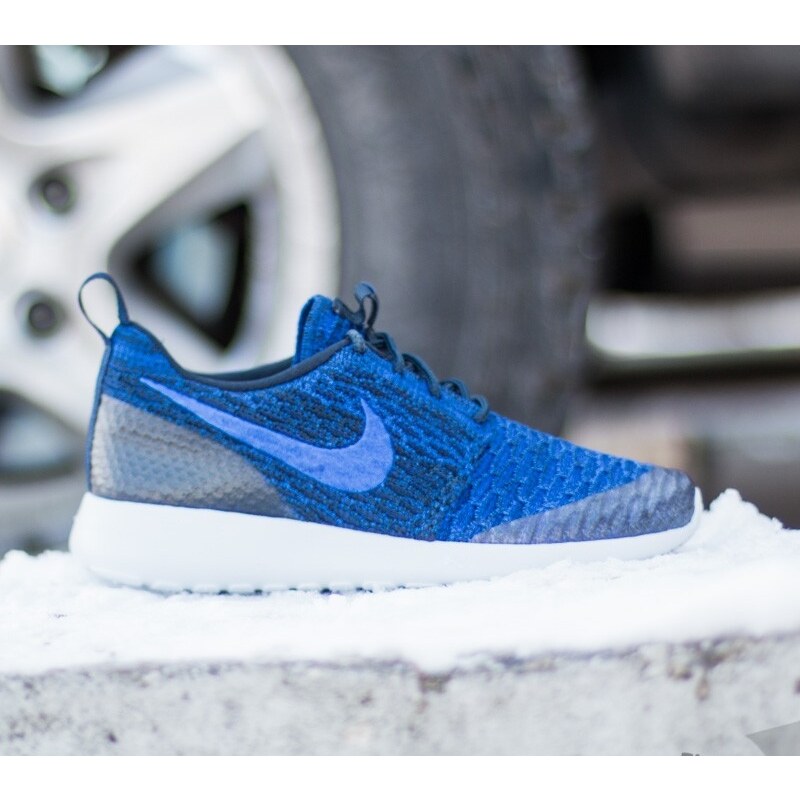 Nike Wmns Roshe One Flyknit Dark Obsedian//Racer Blue-Deep Royal Blue