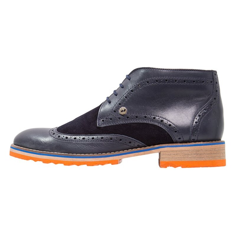 A fish named fred Chaussures à lacets navy