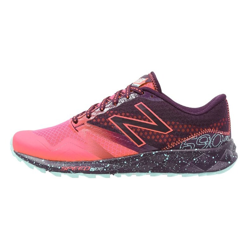 New Balance WT690 Chaussures de running pink zing